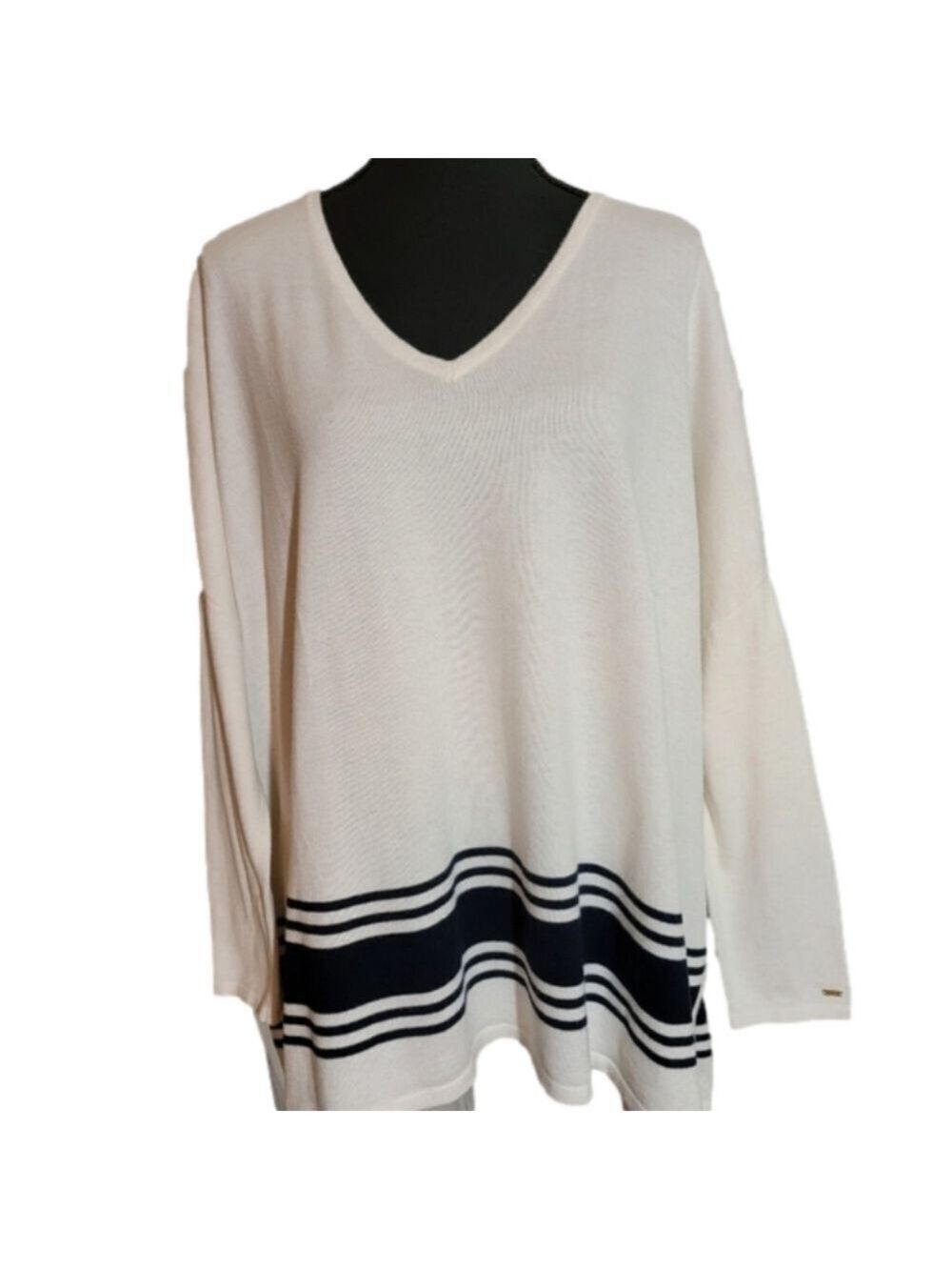 𝅺EUC Tommy Hilfiger Oversized Vneck Drop Shoulder Sweater Size M-L/G